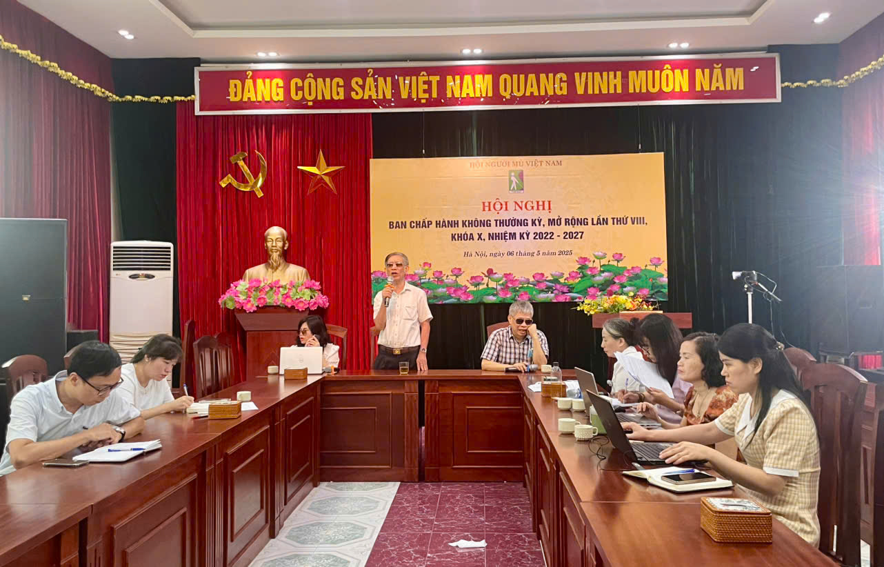 Hội nghị ban chấp hành không thường kỳ, mở rộng lần thứ VIII khoá X nhiệm kỳ 2022-2027