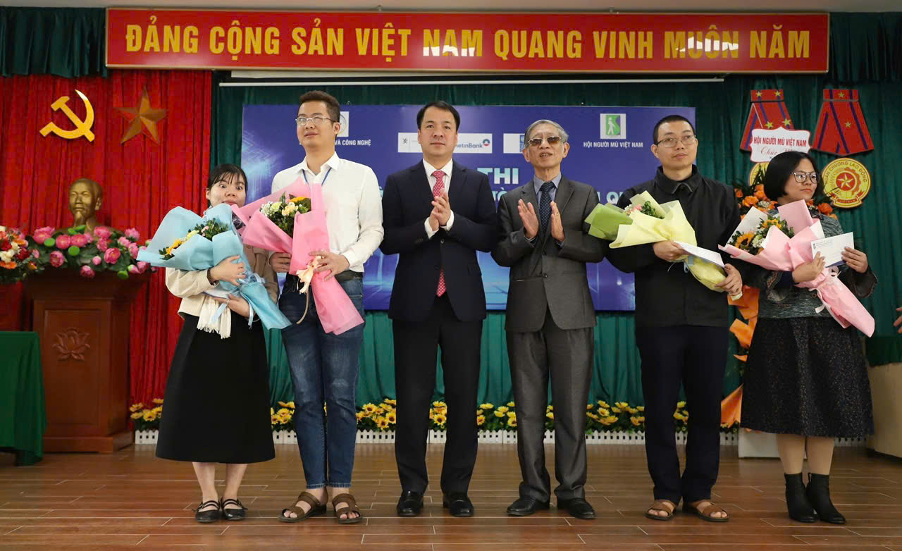 Tổng kết và trao giải Hội thi tin học dành cho người mù toàn quốc lần thứ III