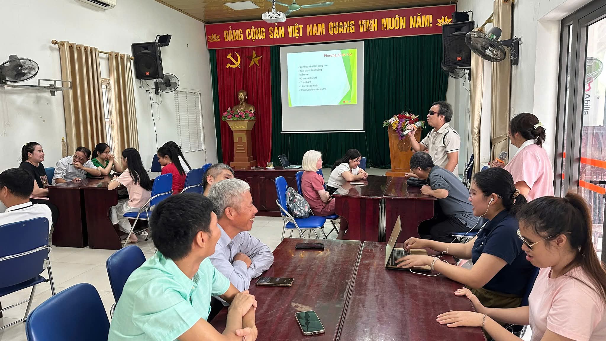 Thành hội Hà Nội tập huấn nâng cao kỹ năng tư vấn hướng nghiệp cho người khiếm thị